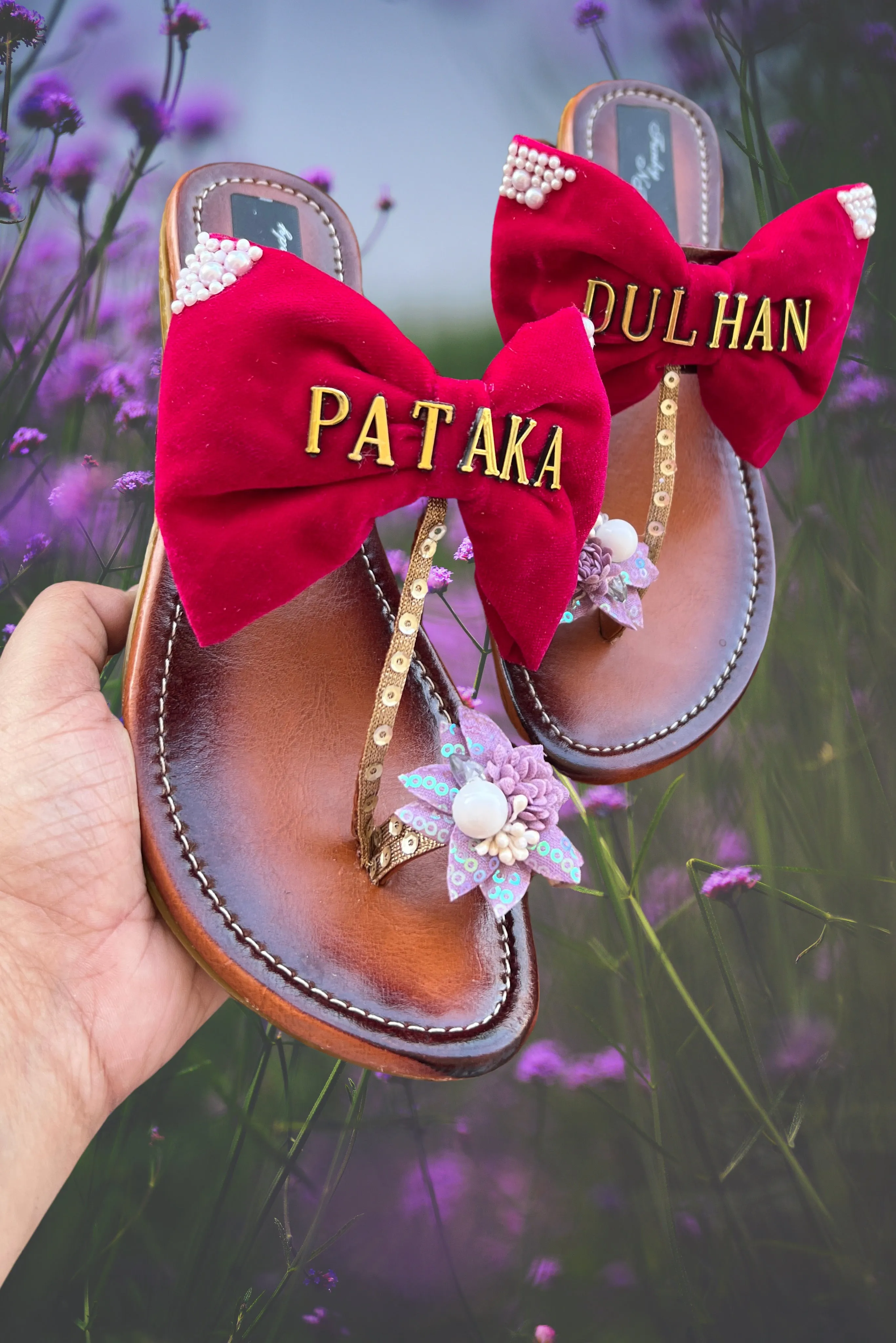 FUNKY N TRENDY hand crafted wedding theme kolhapuri for bride / handcrafted flats / quirky flats/pataka dulhan kolhpauri / pataka dulhan flats / magenta flats / haldi theme kolhapuris/ hot pink bow kolhapuris