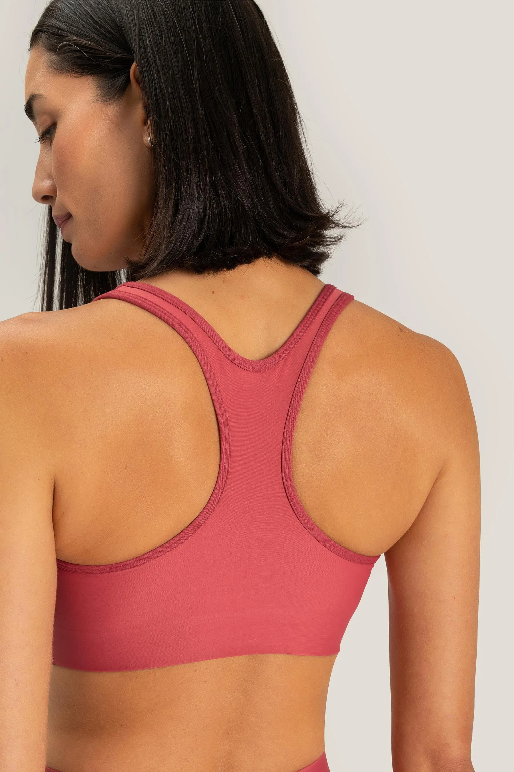 Hit Training Mid Sports Bra