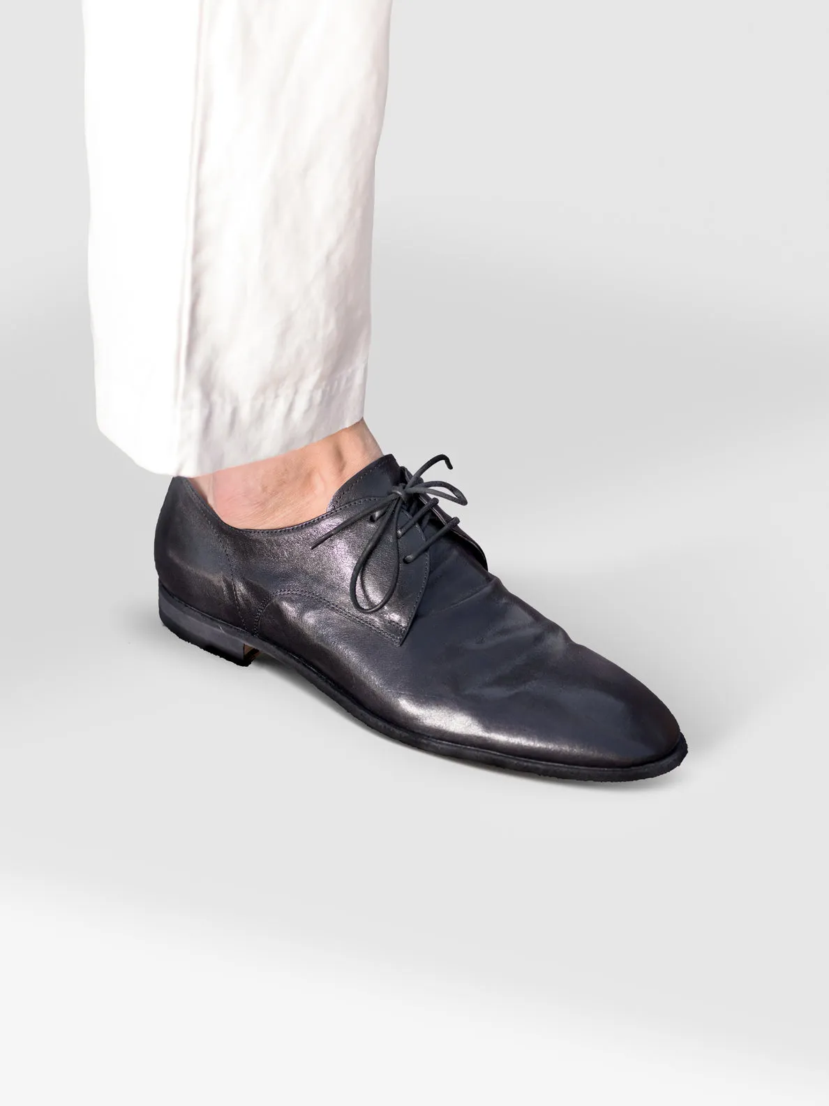 SOLITUDE 002 - Black Leather Derby Shoes