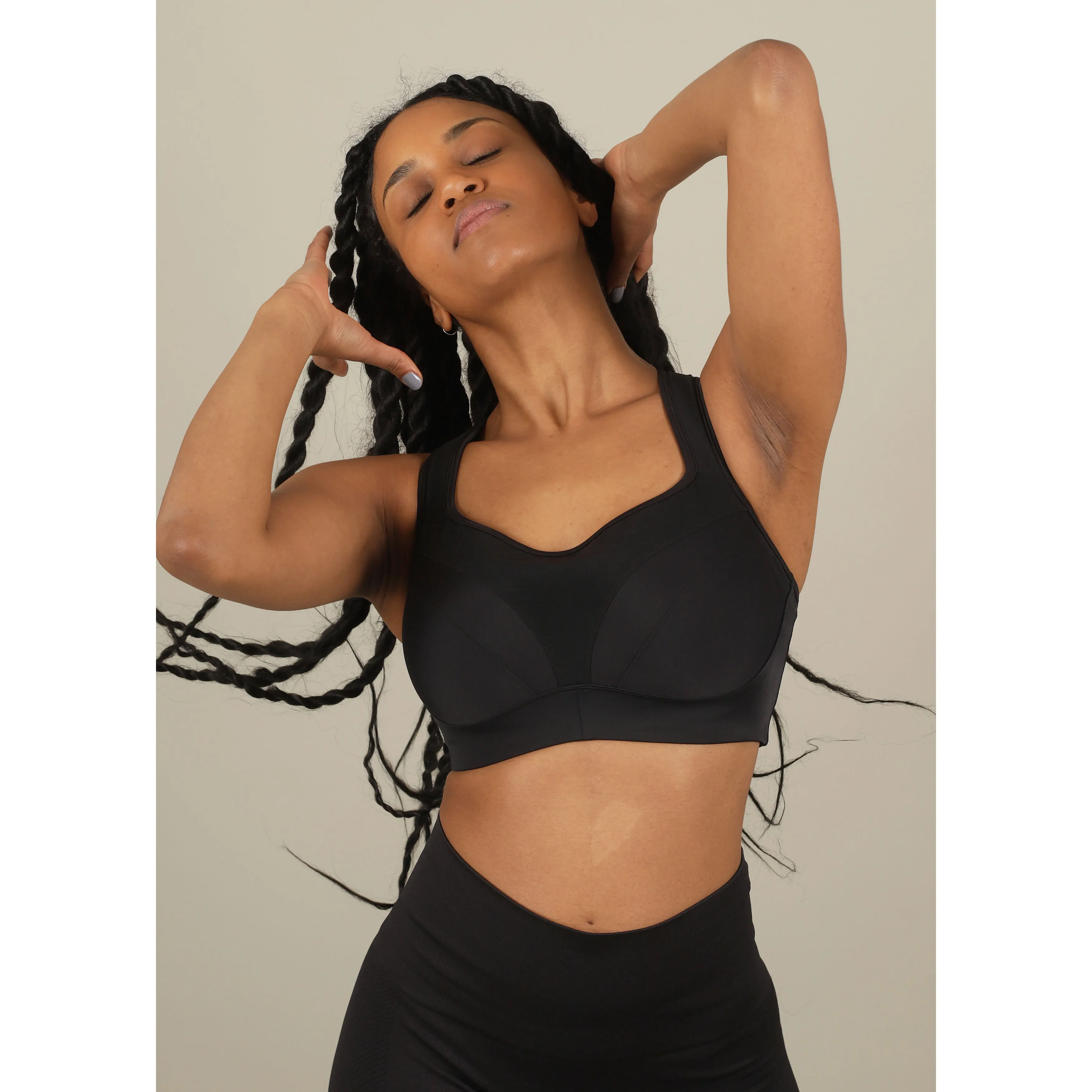 StayInPlace High Support Sports Bra G-cup Black | Buy StayInPlace High Support Sports Bra G-cup Black here | Outnorth