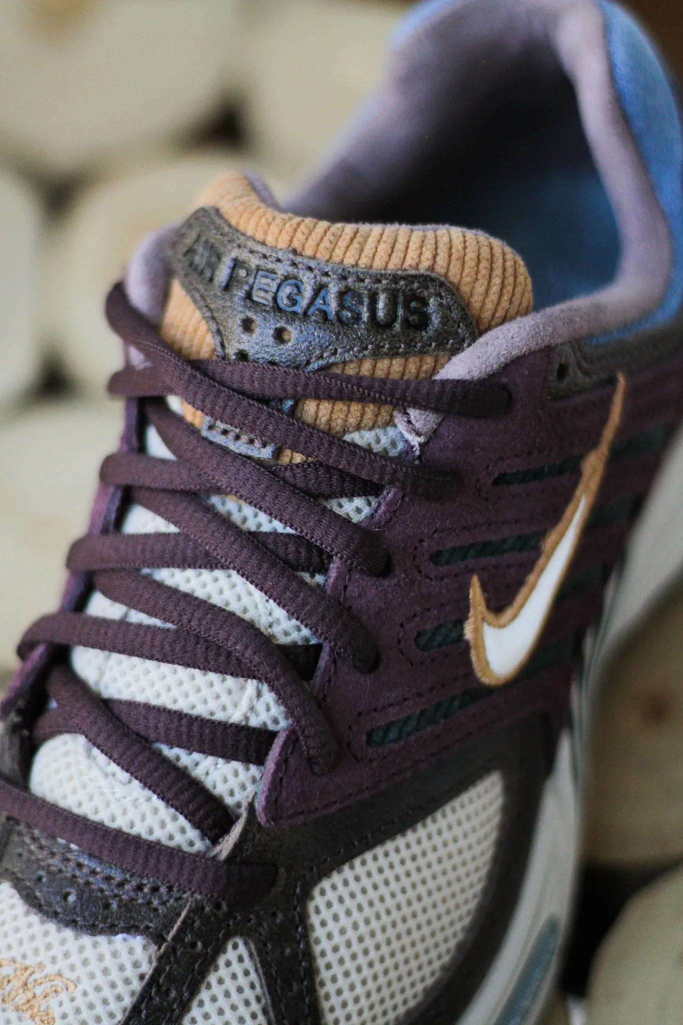 W AIR PEGASUS 2005 "LT OREWOOD BRN"